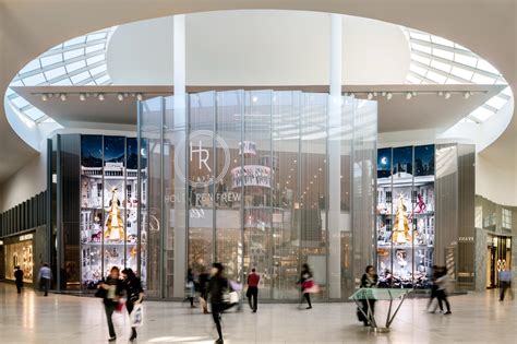 holt renfrew yorkdale mall.